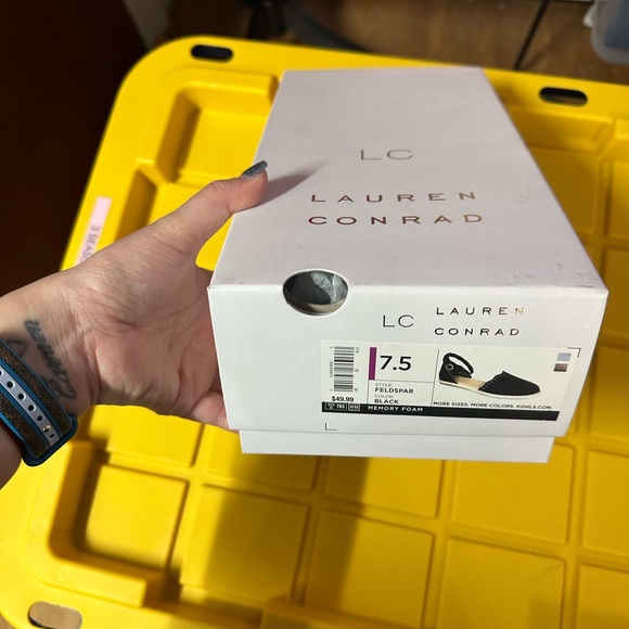 BNWT LAUREN LC FLATS - Picture 7 of 8